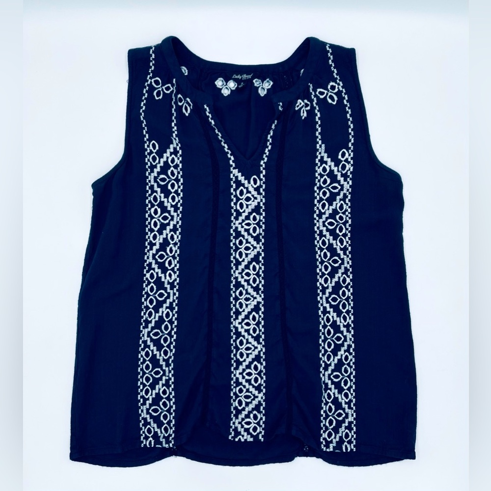 Lucky Brand sleeveless V-neck embroidered top